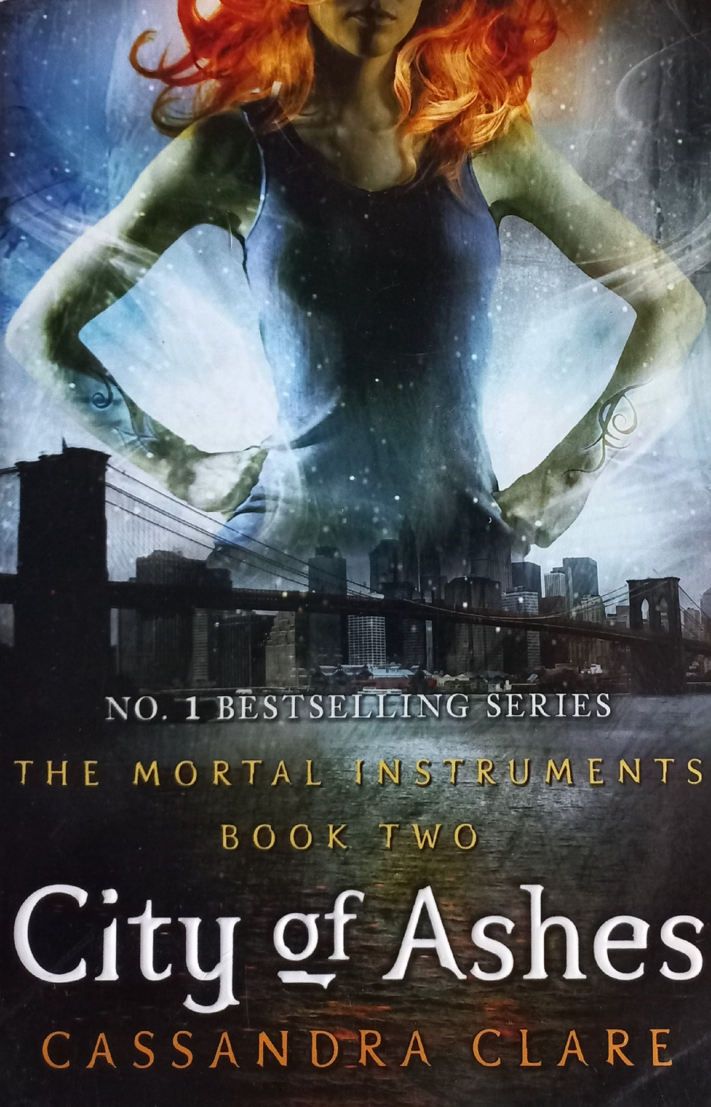 City of Ashes - Cassandra Clare (The mortal instruments #2)