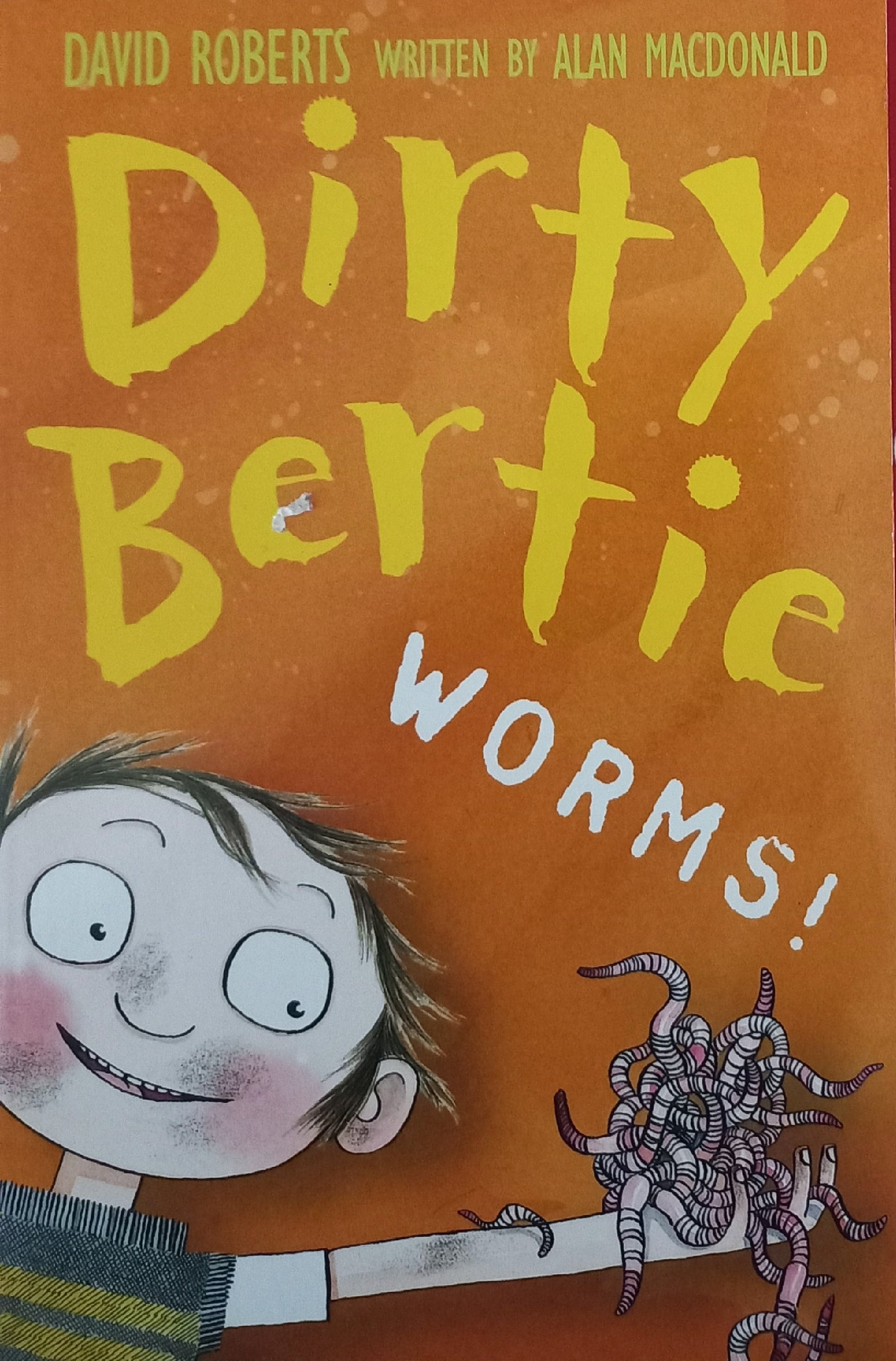 Dirty Bertie: Worms! - Alan MacDonald