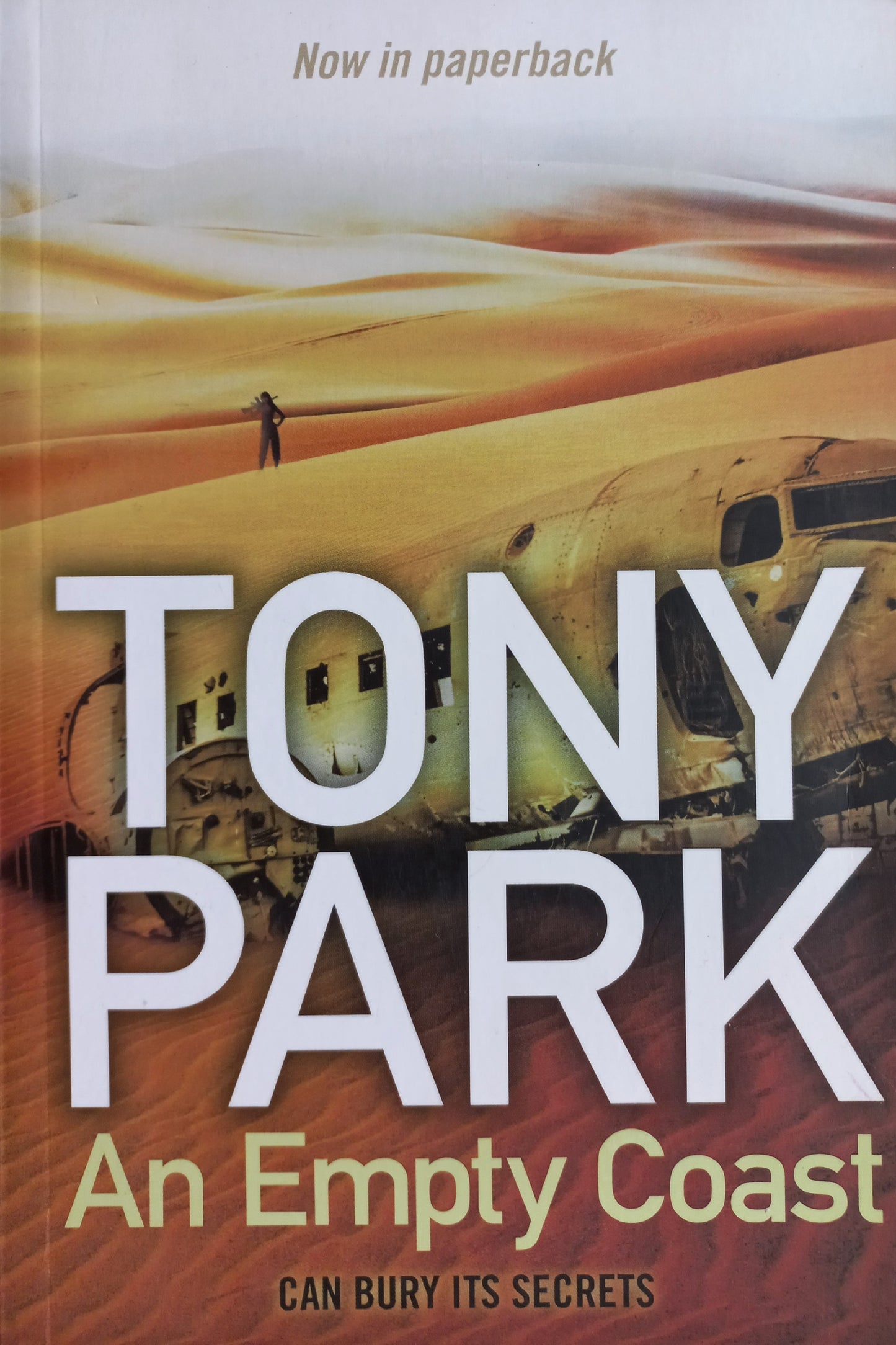 An empty coast - Tony Park (Sonja Kurtz #2)