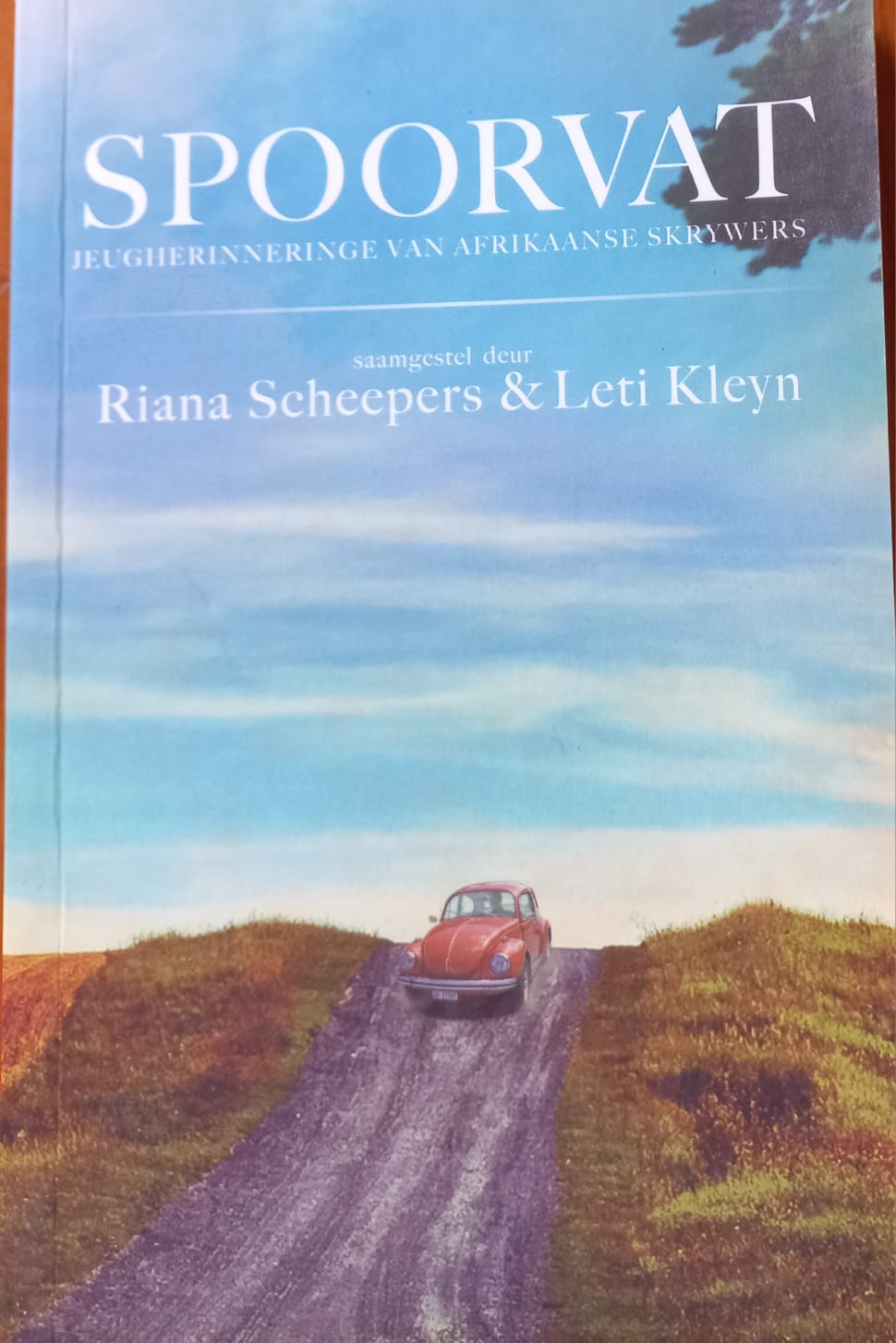 Spoorvat - Riana Scheepers en Leti kleyn